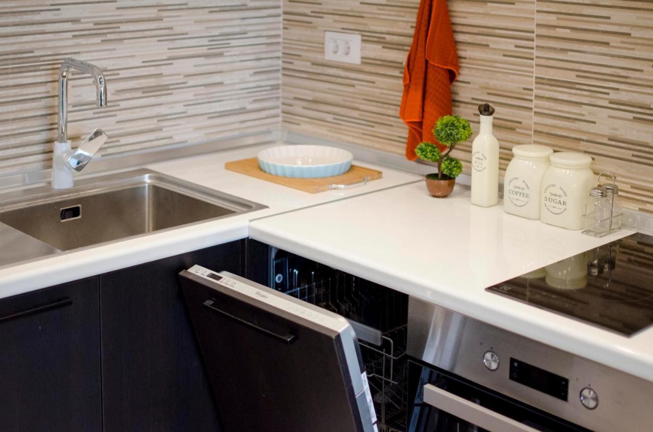 Stylish Studio, Skopje Centre - Private Parking - Panoramic Views Exterior photo